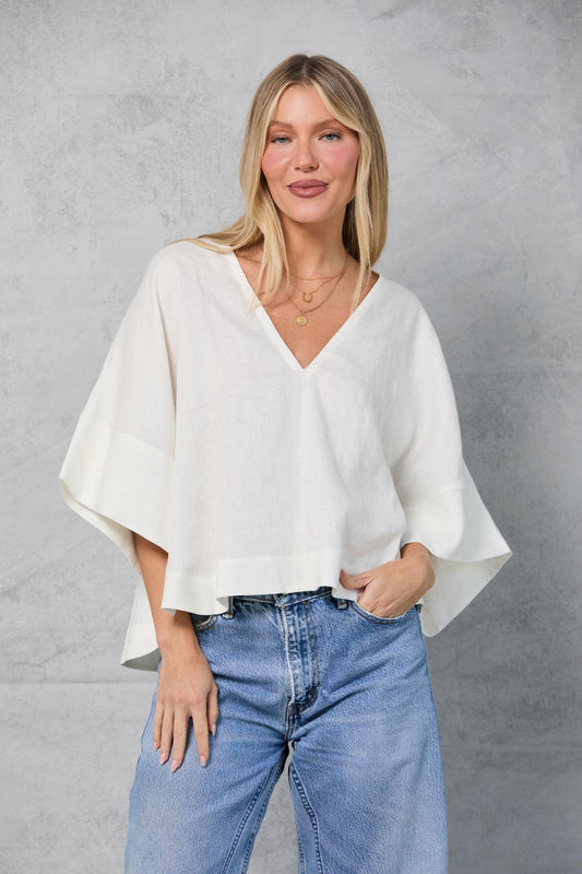 Throw-on Top in Linen - White