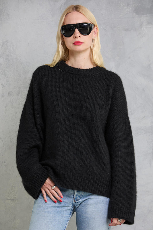 Boyfriend Sweater in Black