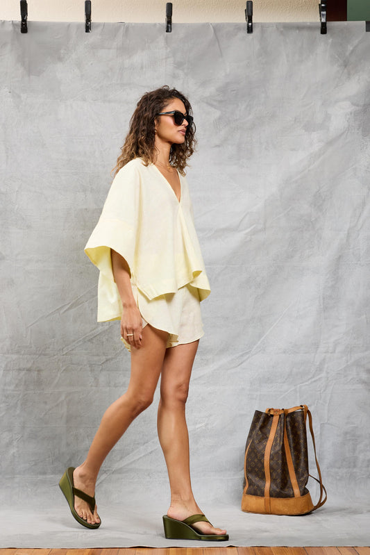 Throw-on Top in Linen - Lemon